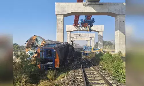 Thailand | ಚಲಿಸುತ್ತಿದ್ದ ರೈಲಿನ ಮೇಲೆ ಕ್ರೇನ್ ಬಿದ್ದು ಕನಿಷ್ಠ 22 ಮಂದಿ ಮೃತ್ಯು