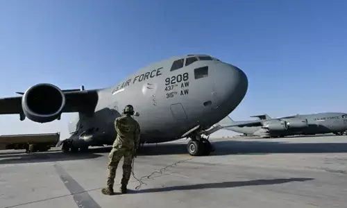 ಖತರ್‌ ನಲ್ಲಿರುವ ಅಮೆರಿಕ ವಾಯುನೆಲೆಯ ಕೆಲವು ಸಿಬ್ಬಂದಿಗೆ ನಿರ್ಗಮಿಸಲು ಸೂಚನೆ