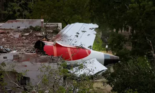 ಅಹಮದಾಬಾದ್ ಏರ್ ಇಂಡಿಯಾ ದುರಂತ | ಮೃತ ಏರ್ ಇಂಡಿಯಾ ಪೈಲಟ್ ಸಂಬಂಧಿಗೆ ಸಮನ್ಸ್; ಪೈಲಟ್ ಗಳ ಪ್ರತಿಭಟನೆ