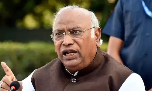 ಮಣಿಕರ್ಣಿಕಾ ಘಾಟ್‌ ನ ಪುನರಾಭಿವೃದ್ಧಿ: ಪ್ರಧಾನಿ ಮೋದಿ ವಿರುದ್ಧ ಖರ್ಗೆ ವಾಗ್ದಾಳಿ