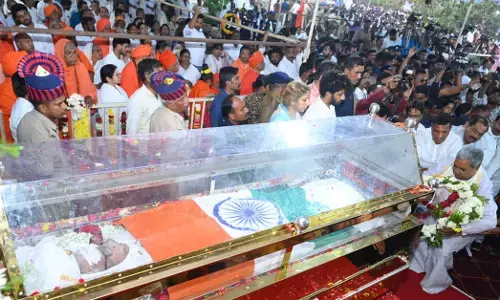 ಬೀದರ್ | ಸಕಲ ಸರಕಾರಿ ಗೌರವಗಳೊಂದಿಗೆ ಡಾ.ಭೀಮಣ್ಣ ಖಂಡ್ರೆ ಅಂತ್ಯಕ್ರಿಯೆ