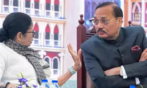 ಪ್ರಜಾಪ್ರಭುತ್ವವನ್ನು ರಕ್ಷಿಸುವಂತೆ ಕಾರ್ಯಕ್ರಮದ ವೇದಿಕೆಯಲ್ಲೇ ಸಿಜೆಐಗೆ ಮಮತಾ ಬ್ಯಾನರ್ಜಿ ಆಗ್ರಹ