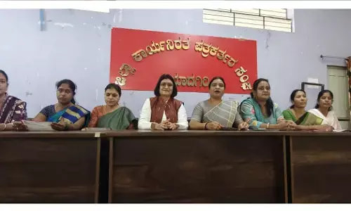 ಯಾದಗಿರಿ | ಮಹಿಳಾ ನೌಕರರ ಹಕ್ಕುಗಳಿಗಾಗಿ ಸಂಘಟಿತ ಹೋರಾಟ ಅಗತ್ಯ: ರೋಶಿನಿ ಗೌಡ