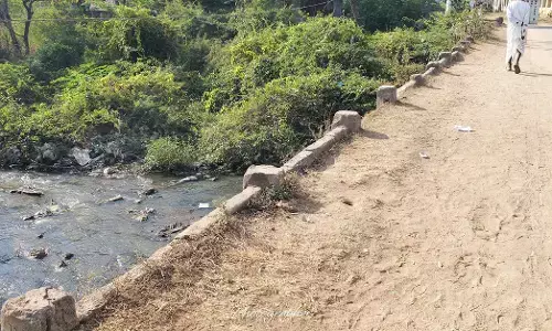 ಗೋಗಿ ಗ್ರಾಮದಲ್ಲಿ ಅಪಾಯಕಾರಿ ಸೇತುವೆ : ತಕ್ಷಣ ಕ್ರಮ ಕೈಗೊಳ್ಳುವಂತೆ ಸಾರ್ವಜನಿಕರ ಆಗ್ರಹ