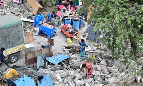 ಬಲಾಢ್ಯರ ಒತ್ತುವರಿಗೆ ವಿನಾಯಿತಿ ಏಕೆ?