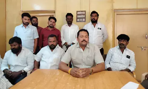 ಸ್ವತಃ ಶಾಸಕಿ ಮತ್ತು ಅವರ ಹಿಂಬಾಲಕರೇ ಮರಳು ದಂಧೆಯಲ್ಲಿ ತೊಡಗಿದ್ದಾರೆ : ಶ್ರೀನಿವಾಸ ನಾಯಕ್ ಆರೋಪ