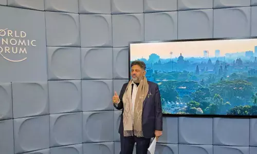 ಭವಿಷ್ಯದ ನಗರ ಬೆಂಗಳೂರಿಗೆ ಬನ್ನಿ, ಬಂಡವಾಳ ಹೂಡಿಕೆ ಮಾಡಿ: ದಾವೋಸ್ ವಿಶ್ವ ಆರ್ಥಿಕ ಸಮ್ಮೇಳನದಲ್ಲಿ ಉದ್ಯಮಿಗಳಿಗೆ ಡಿಸಿಎಂ ಡಿ.ಕೆ. ಶಿವಕುಮಾರ್ ಆಹ್ವಾನ