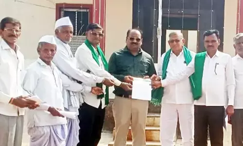 ಬೀದರ್ | ಅತಿವೃಷ್ಟಿಯಿಂದ ಬೆಳೆ ಹಾನಿ: ರೈತರ ಸಮಸ್ಯೆ ಶೀಘ್ರ ಬಗೆಹರಿಸಲು ರೈತ ಸಂಘದಿಂದ ಜಿಲ್ಲಾಧಿಕಾರಿಗೆ ಮನವಿ