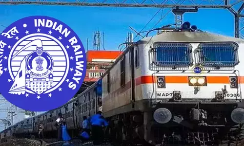 ರೈಲುಗಳಿಗೆ ಕಲ್ಲೆಸೆಯುವವರ ವಿರುದ್ಧ ಕಠಿಣ ಕ್ರಮ: ರೈಲ್ವೆ ಇಲಾಖೆ ಎಚ್ಚರಿಕೆ