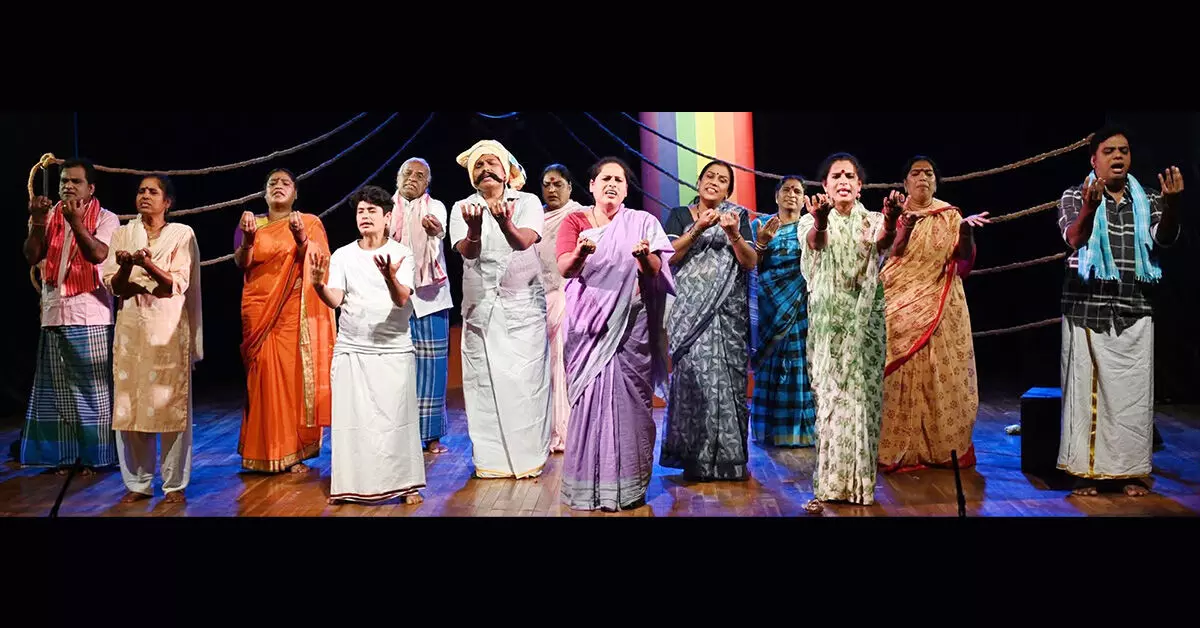 ಕಳೆದುಕೊಂಡವರ ಒಡಲ ಬೆಂಕಿಯ ಕಥೆಗಳ ಹಾಡು... ಕಳೆದುಕೊಂಡವರ ಒಡಲ ಬೆಂಕಿಯ ಕಥೆಗಳ ಹಾಡು...