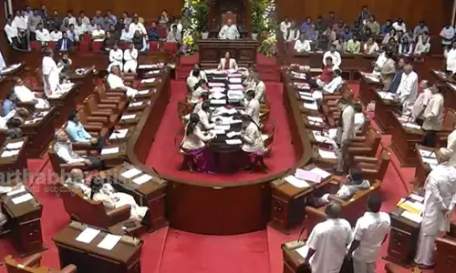 ಬಿ.ಕೆ.ಹರಿಪ್ರಸಾದ್​​ ಅಮಾನತಿಗೆ ಬಿಜೆಪಿ ಪಟ್ಟು : ವಿಧಾನಪರಿಷತ್‌ನಲ್ಲಿ ಗದ್ದಲ