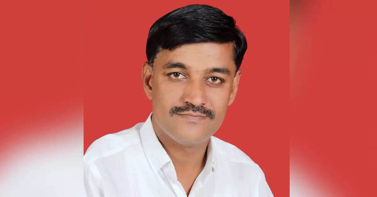 ಕಲಬುರಗಿ | ಪಾಸ್ ನವೀಕರಣ ಗೊಂದಲ ಬಗೆಹರಿಸಿ : ಹಣಮಂತ ಶೇರಿ ಒತ್ತಾಯ ಕಲಬುರಗಿ | ಪಾಸ್ ನವೀಕರಣ ಗೊಂದಲ ಬಗೆಹರಿಸಿ : ಹಣಮಂತ ಶೇರಿ ಒತ್ತಾಯ