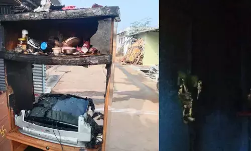 ಚಾಮರಾಜನಗರ: ಶಾರ್ಟ್ ಸರ್ಕ್ಯೂಟ್‌ನಿಂದ ಮನೆಗೆ ಬೆಂಕಿ; ಗೃಹೋಪಯೋಗಿ ವಸ್ತುಗಳು ಬೆಂಕಿಗಾಹುತಿ