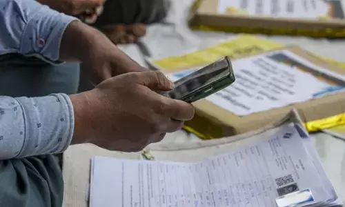 ಮತದಾರರ ಪಟ್ಟಿಯ ವಿಶೇಷ ತೀವ್ರ ಪರಿಷ್ಕರಣೆ: ಒತ್ತಡ, ಆತಂಕದಲ್ಲಿ ಪ್ರಾಣ ಕಳೆದುಕೊಂಡವರೆಷ್ಟು?