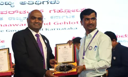 ಔರಾದ್ | ಶಿವಕುಮಾರ್ ಬಂಬುಳಗೆ ರಾಜ್ಯ ಮಟ್ಟದ ಅತ್ಯುತ್ತಮ ಮತಗಟ್ಟೆ ಅಧಿಕಾರಿ ಪ್ರಶಸ್ತಿ