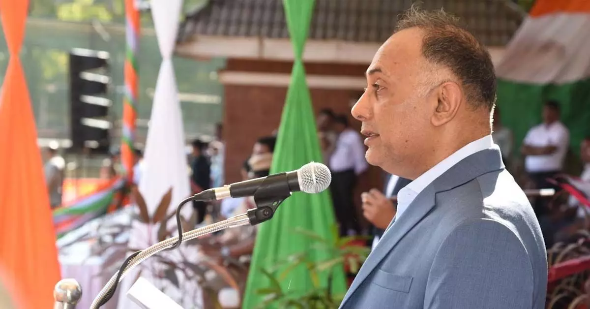 ಹಿಂಸಾತ್ಮಕ ಚಟುವಟಿಕೆಗಳಲ್ಲಿ ತೊಡಗುವವರ ವಿರುದ್ಧ ಕಠಿಣ ಕ್ರಮ: ದಿನೇಶ್ ಗುಂಡೂರಾವ್ ಹಿಂಸಾತ್ಮಕ ಚಟುವಟಿಕೆಗಳಲ್ಲಿ ತೊಡಗುವವರ ವಿರುದ್ಧ ಕಠಿಣ ಕ್ರಮ: ದಿನೇಶ್ ಗುಂಡೂರಾವ್