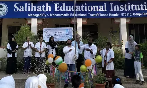 ಹೂಡೆ ಸಾಲಿಹಾತ್ ಶಿಕ್ಷಣ ಸಂಸ್ಥೆಯಲ್ಲಿ ಗಣರಾಜ್ಯೋತ್ಸವ ಆಚರಣೆ