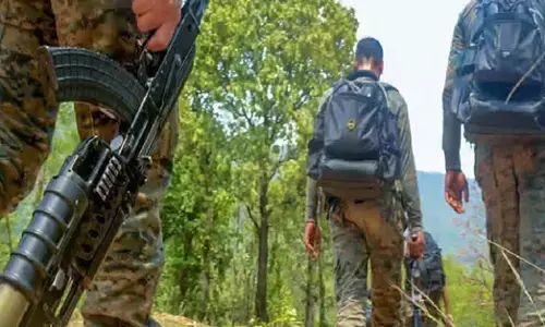 ನಕ್ಸಲ್‌ ನಿಗ್ರಹ ಕಾರ್ಯಾಚರಣೆ: ಬಾಂಬ್‌ ಸ್ಫೋಟಿಸಿ 11 ಭದ್ರತಾ ಸಿಬ್ಬಂದಿಗೆ ಗಾಯ