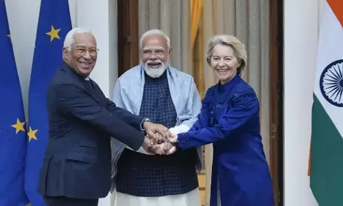 ತನ್ನ ವಿರುದ್ದದ ಯುದ್ದಕ್ಕೆ ತಾನೇ ಹಣ ನೀಡುತ್ತಿರುವ ಯುರೋಪ್: ಭಾರತ-ಯುರೋಪಿಯನ್ ಒಕ್ಕೂಟದ ನಡುವಿನ ಮುಕ್ತ ವ್ಯಾಪಾರ ಒಪ್ಪಂದಕ್ಕೆ ಅಮೆರಿಕಾ ಆಕ್ರೋಶ