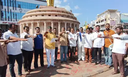 ವಿಜಯನಗರ | 77ನೇ ಗಣರಾಜ್ಯೋತ್ಸವ : ಜೈ ಭೀಮ್ ವೃತ್ತದಲ್ಲಿ ಸಂವಿಧಾನ ಪೀಠಿಕೆ ವಾಚನ