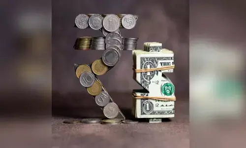 ಡಾಲರ್ ಎದುರು ರೂಪಾಯಿ ಮೌಲ್ಯ ಸಾರ್ವಕಾಲಿಕ ಕುಸಿತ; ಪ್ರತಿ ಡಾಲರ್‌ಗೆ 92 ರೂ.!