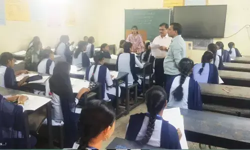 ಸುರಪುರ | ಹೆಚ್ಚು ಮುತುವರ್ಜಿ ವಹಿಸಿ ವಿದ್ಯಾರ್ಥಿಗಳಿಗೆ ಕಲಿಸಿ : ಪಂಡಿತರಾವ್