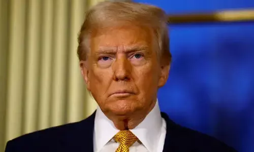 ವೆನೆಝುವೆಲಾ ಮೇಲಿನ ನಿರ್ಬಂಧ ಸಡಿಲಿಸಿದ ಟ್ರಂಪ್: ಅಮೆರಿಕಾ ಸಂಸ್ಥೆಗಳಿಗೆ ತೈಲ ಖರೀದಿಗೆ ಅವಕಾಶ