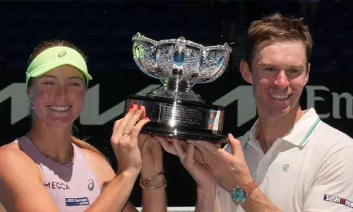 ಆಸ್ಟ್ರೇಲಿಯನ್ ಓಪನ್ ಟೆನಿಸ್ ಟೂರ್ನಿ| ಮಿಕ್ಸೆಡ್ ಡಬಲ್ಸ್ ಪ್ರಶಸ್ತಿ ಉಳಿಸಿಕೊಂಡ ಒಲಿವಿಯಾ, ಜಾನ್ ಪೀರ್ಸ್