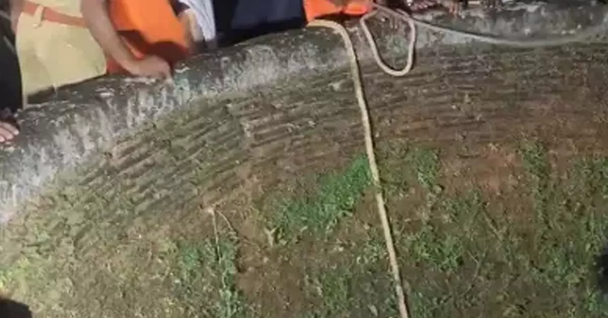 ಕುಂದಾಪುರ: ಬಾವಿಯ ಪಂಪ್ ದುರಸ್ತಿಗೆ ಇಳಿದ ವ್ಯಕ್ತಿ ನೀರಿಗೆ ಬಿದ್ದು ಮೃತ್ಯು ಕುಂದಾಪುರ: ಬಾವಿಯ ಪಂಪ್ ದುರಸ್ತಿಗೆ ಇಳಿದ ವ್ಯಕ್ತಿ ನೀರಿಗೆ ಬಿದ್ದು ಮೃತ್ಯು