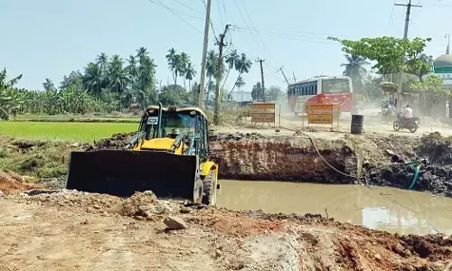 ಕಂಪ್ಲಿ-ಕೋಟೆ ಸಮೀಪ ಕಿರು ಸೇತುವೆಗೆ ಮುಕ್ತಿ