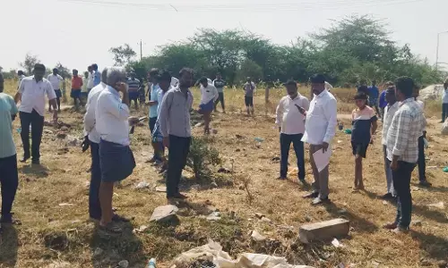 Kuknoor | ಬನ್ನಿಕೊಪ್ಪದಲ್ಲಿ ನಿವೇಶನಗಳ ಹಂಚಿಕೆ : 122 ಫಲಾನುಭವಿಗಳಿಗೆ ಹಕ್ಕುಪತ್ರ ವಿತರಣೆ