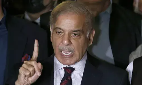 ಹಣ ಬೇಡುತ್ತಾ ಜಗತ್ತು ಸುತ್ತಲು ನಮಗೆ ನಾಚಿಕೆಯಾಗುತ್ತದೆ: ಪಾಕ್ ಪ್ರಧಾನಿ ಷರೀಫ್