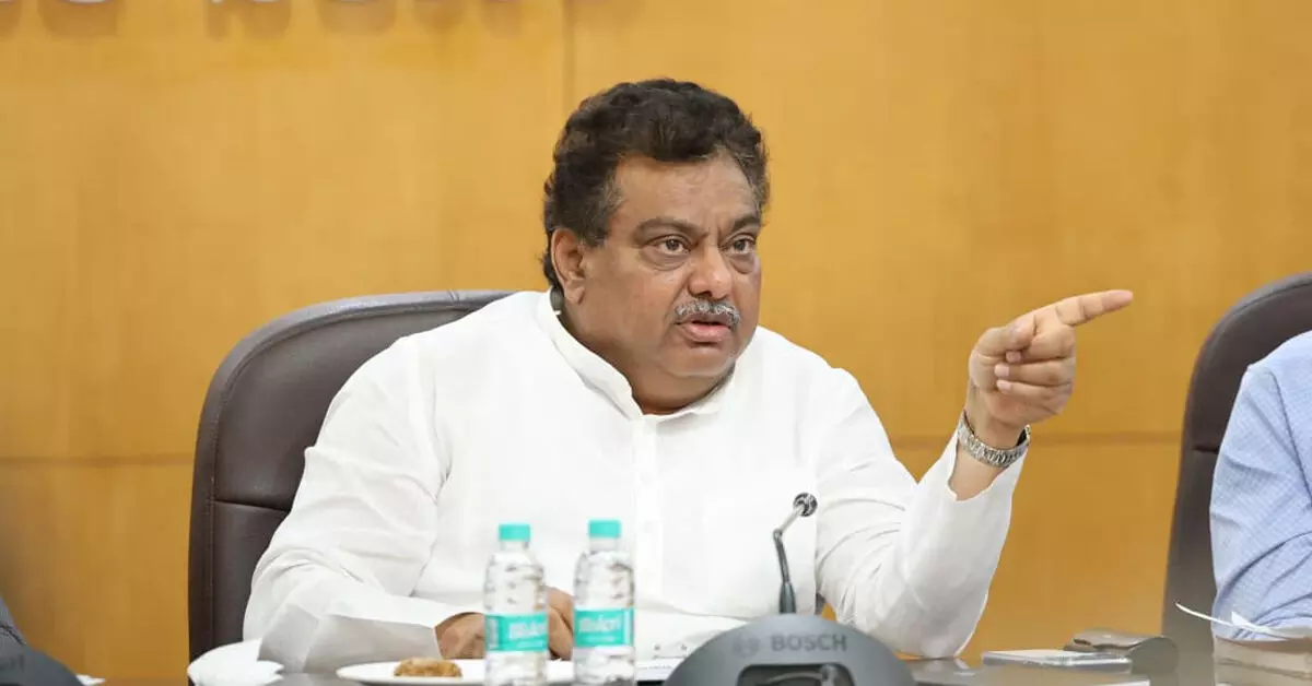 ಕೇಂದ್ರ ಬಜೆಟ್ 2026-27 | ಬೆಂಗಳೂರು- ಪುಣೆ ಹೈಸ್ಟೀಡ್ ರೈಲಿಗೆ ಆದ್ಯತೆ ಕೊಡಬೇಕಿತ್ತು : ಎಂ.ಬಿ.ಪಾಟೀಲ್ ಕೇಂದ್ರ ಬಜೆಟ್ 2026-27 | ಬೆಂಗಳೂರು- ಪುಣೆ ಹೈಸ್ಟೀಡ್ ರೈಲಿಗೆ ಆದ್ಯತೆ ಕೊಡಬೇಕಿತ್ತು : ಎಂ.ಬಿ.ಪಾಟೀಲ್