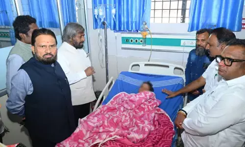 Humnabad | ಮೊಳಕೇರಾ ಗ್ರಾಮದಲ್ಲಿ ಸ್ಫೋಟ ಪ್ರಕರಣ : ಗಾಯಾಳುಗಳ ಆರೋಗ್ಯ ವಿಚಾರಿಸಿದ ಸಚಿವ ಈಶ್ವರ್ ಖಂಡ್ರೆ