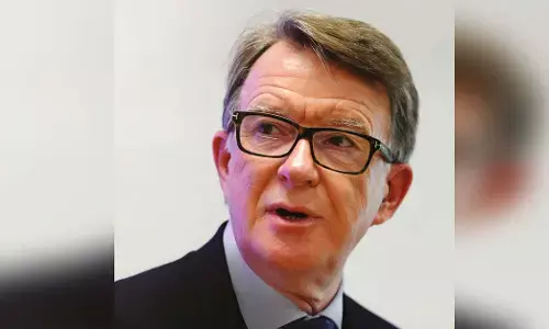 ಎಪ್ಸ್ಟೀನ್ ಕಡತದಲ್ಲಿ ಒಳ ಉಡುಪಿನಲ್ಲಿರುವ ಪೋಟೊ ಬಹಿರಂಗದ ಬೆನ್ನಲ್ಲೆ ಲೇಬರ್ ಪಕ್ಷಕ್ಕೆ ಪೀಟರ್ ಮ್ಯಾಂಡೆಲ್ಸನ್ ರಾಜೀನಾಮೆ