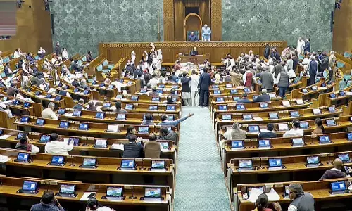 Budget Session| ಲೋಕಸಭೆಯಲ್ಲಿ ಗದ್ದಲ: ವಿಪಕ್ಷಗಳ 8 ಸಂಸದರನ್ನು ಅಮಾನತುಗೊಳಿಸಿದ ಸ್ಪೀಕರ್