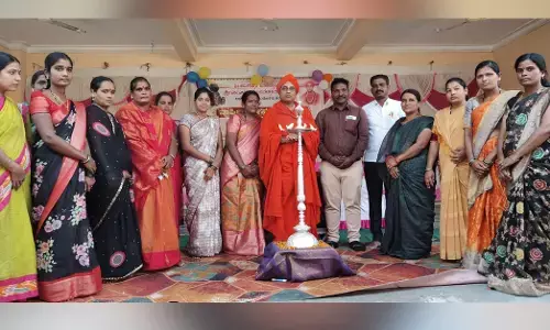 ಚಿಂಚೋಳಿ | ಮಕ್ಕಳ ಭವಿಷ್ಯ ರೂಪಿಸುವಲ್ಲಿ ಪೋಷಕರ ಪಾತ್ರ ಮುಖ್ಯ : ಕರುಣೇಶ್ವರ ಶಿವಾಚಾರ್ಯ