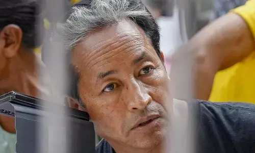 ಸೋನಮ್ ವಾಂಗ್ಚುಕ್ ಆರೋಗ್ಯ ಚೆನ್ನಾಗಿಲ್ಲ; ಅವರ ಬಂಧನದ ಬಗ್ಗೆ ಪುನರ್‌ವಿಮರ್ಶಿಸಿ: ಕೇಂದ್ರಕ್ಕೆ ಸೂಚಿಸಿದ ಸುಪ್ರೀಂ ಕೋರ್ಟ್