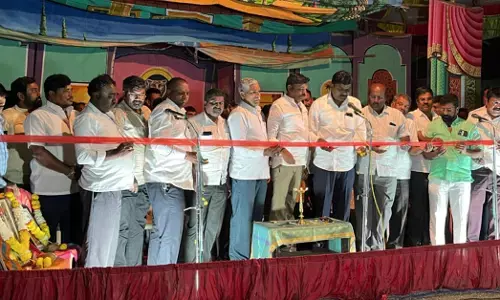 ಚಿಂಚೋಳಿ | ಸಮಾಜದ ಅಂಕುಡೊಂಕು ತಿದ್ದುವ ಶಕ್ತಿ ನಾಟಕಕ್ಕಿದೆ : ಸಂತೋಷ್ ಗಡಂತಿ