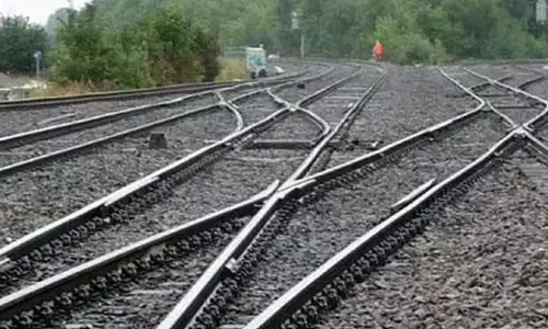 ಕೊಪ್ಪಳ | ರೈಲ್ವೆ ಹಳಿಯ ಬಳಿ ಯುವಕನ ಮೃತದೇಹ ಪತ್ತೆ