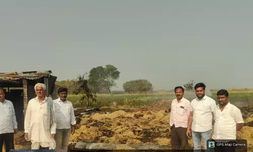 ಲಿಂಗಸುಗೂರು | ಹುಲ್ಲಿನ ಬಣವೆಗೆ ಬೆಂಕಿ : ಅಪಾರಹಾನಿ