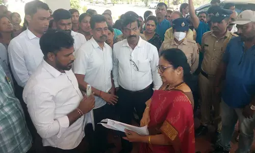 ನಾಗರಮಠ ಮರಳುಗಾರಿಕೆಗೆ ನೀಡಿದ ಅನುಮತಿ ತಡೆಯುವಂತೆ ಗ್ರಾಮಸ್ಥರಿಂದ ಡಿಸಿಗೆ ಮನವಿ