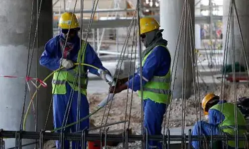 ಸೌದಿಯನ್ನು ಹಿಂದಿಕ್ಕಿ UAE ಈಗ ಭಾರತೀಯ ಕೈಗಾರಿಕಾ ಕಾರ್ಮಿಕರ ಆದ್ಯತೆಯ ದೇಶ