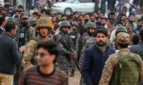 Pakistan | ಆತ್ಮಹತ್ಯಾ ದಾಳಿ : ಮೃತರ ಸಂಖ್ಯೆ 31ಕ್ಕೆ ಏರಿಕೆ; 169ಕ್ಕೂ ಅಧಿಕ ಮಂದಿಗೆ ಗಾಯ