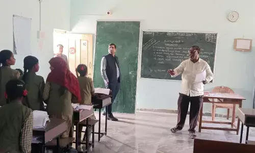 ಚಿತ್ತಾಪುರ | ವಿವಿಧ ಪ್ರೌಢ ಶಾಲೆಗಳಿಗೆ ಜಿಪಂ ಸಿಇಒ ಭಂವರಸಿಂಗ್ ಮೀನಾ ಭೇಟಿ