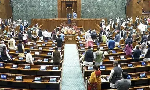 ಸಂಸತ್ತಿನ ಬಜೆಟ್ ಅಧಿವೇಶನ| ಸರಕಾರ-ಪ್ರತಿಪಕ್ಷಗಳ ಸಂಸದರ ನಡುವೆ ವಾಕ್ಸಮರ: ಲೋಕಸಭೆ ಕಲಾಪ ನಾಳೆಗೆ ಮುಂದೂಡಿಕೆ, ರಾಜ್ಯಸಭೆಯಲ್ಲಿ ಪ್ರತಿಪಕ್ಷಗಳ ಸಭಾತ್ಯಾಗ