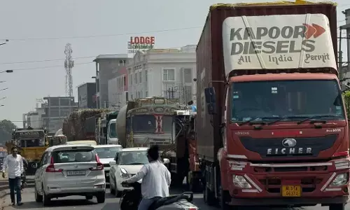 ರಿಂಗ್ ರಸ್ತೆಯಲ್ಲಿ ನಿತ್ಯವೂ ಟ್ರಾಫಿಕ್‌ಜಾಮ್