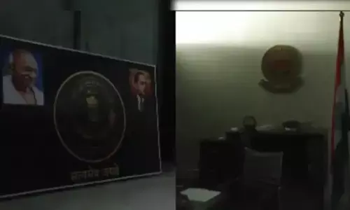 Digital Arrest Scam ಗಾಗಿರುವ ಕೊಠಡಿಯೊಳಗೆ ನಕಲಿ ಪೊಲೀಸ್ ಠಾಣೆ, ಗಾಂಧಿ–ಅಂಬೇಡ್ಕರ್ ಫೋಟೋ; ಕಾಂಬೋಡಿಯಾದಲ್ಲಿನ ಹಗರಣ ಕೇಂದ್ರಗಳಲ್ಲಿ ಕಂಡಿದ್ದೇನು?