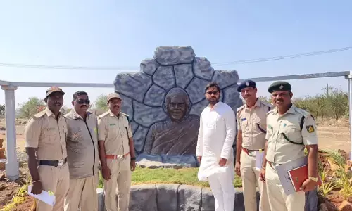 ಚಿಂಚೋಳಿ | ಸಾಲು ಮರದ ತಿಮ್ಮಕ್ಕನ ವೃಕ್ಷೋಧಾಮಕ್ಕೆ ಶಾಸಕ ಡಾ.ಅವಿನಾಶ ಜಾಧವ ಭೇಟಿ