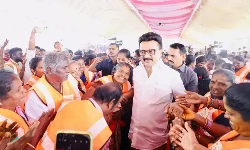 Tamil Nadu | 1.31 ಕೋಟಿ ಮಹಿಳಾ ಫಲಾನುಭವಿಗಳ ಬ್ಯಾಂಕ್ ಖಾತೆಗಳಿಗೆ ತಲಾ 5,000ರೂ. ಜಮೆ ಮಾಡಿದ ಡಿಎಂಕೆ ಸರಕಾರ